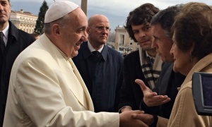 Philomena meets Pope Francis to highlight The Philomena Project. Image credit Kate Bowe